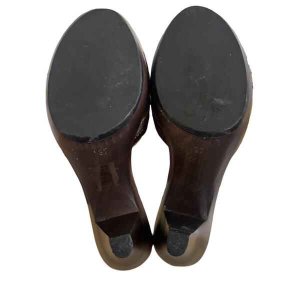 2000'S VTG. AUTHENTIC FENDI MADE IN ITALY BROWN LEATHER HEELS SLIDES 7/37 EUC - Picture 8 of 8